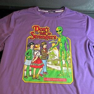 ROMWE “Don’t Talk to Strangers” T-shirt